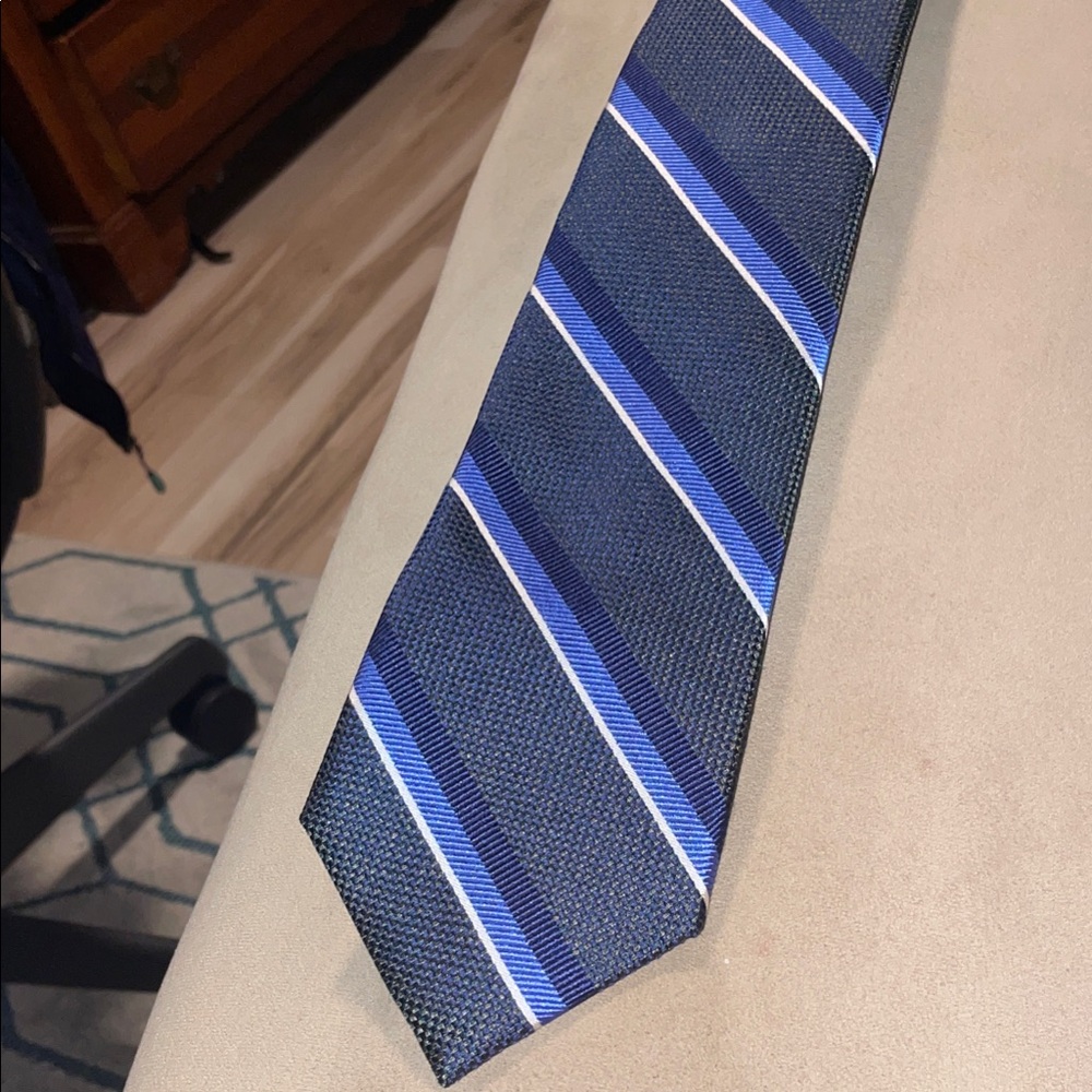 Jos. A. Bank Navy and Black Striped Reserve Tie with Cream Accents